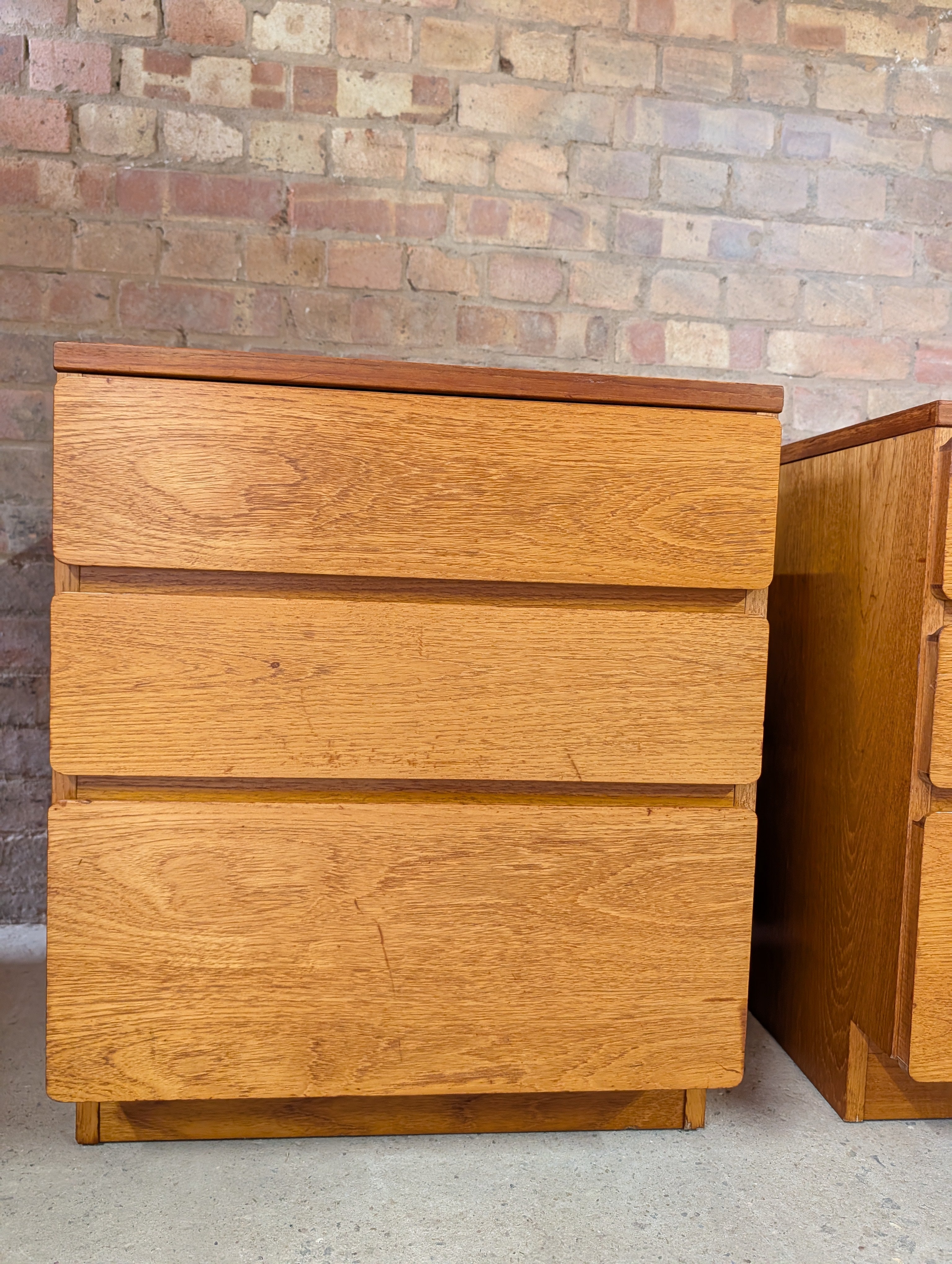Pair Of Mid Century Teak Bedside Chests / Chest Of Drawers