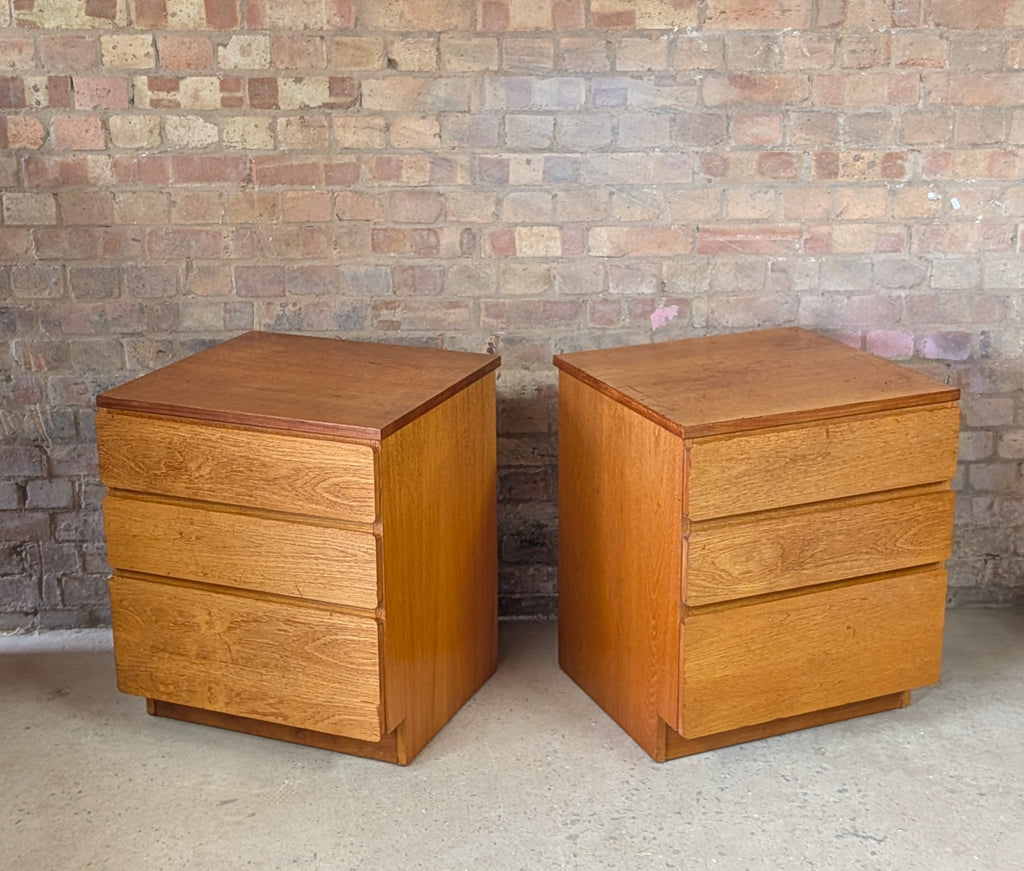 Pair Of Mid Century Teak Bedside Chests / Chest Of Drawers