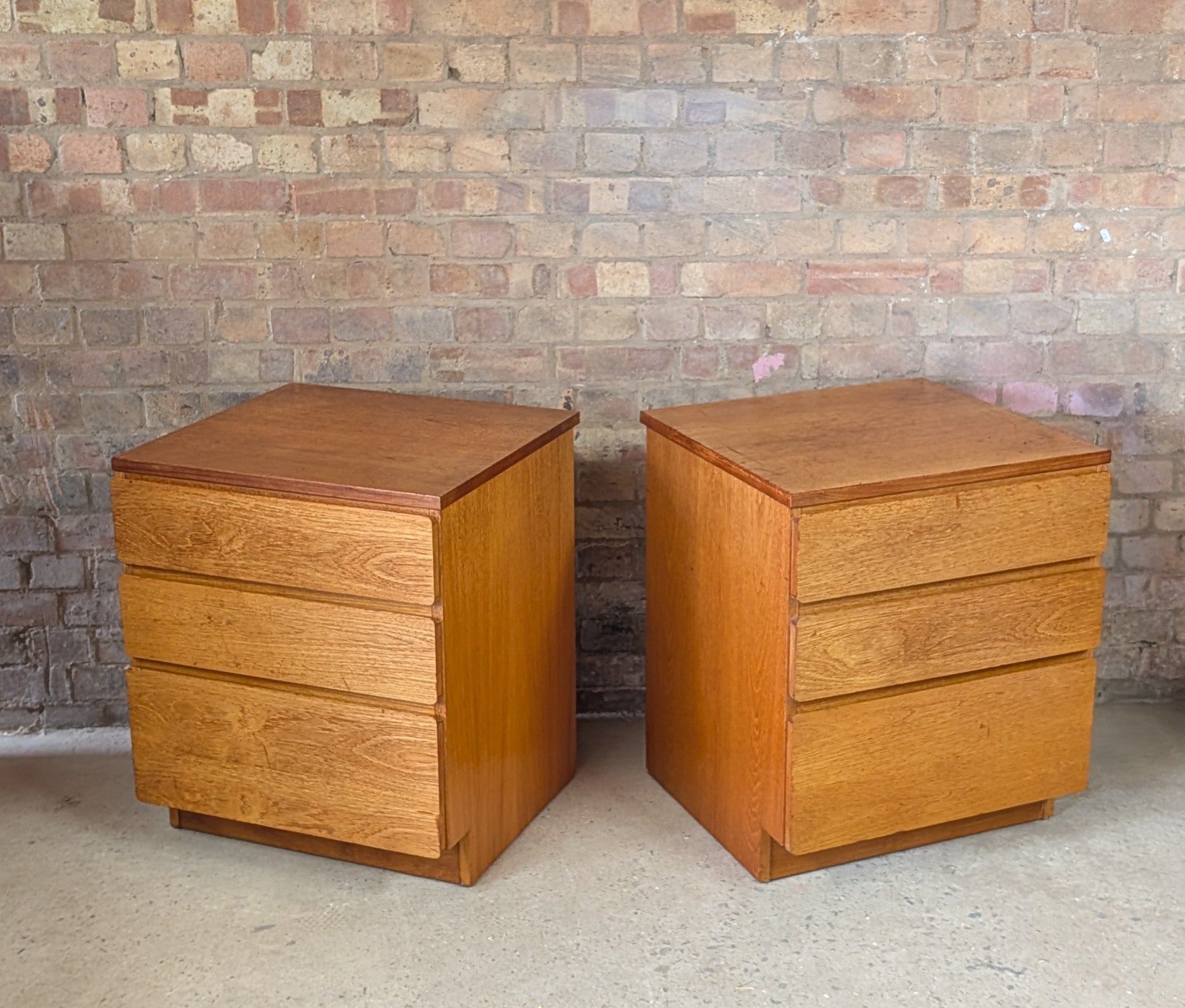 Pair Of Mid Century Teak Bedside Chests / Chest Of Drawers