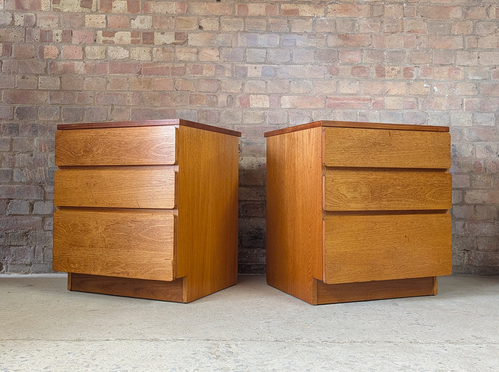 Pair Of Mid Century Teak Bedside Chests / Chest Of Drawers