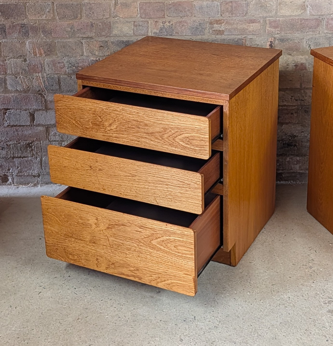 Pair Of Mid Century Teak Bedside Chests / Chest Of Drawers