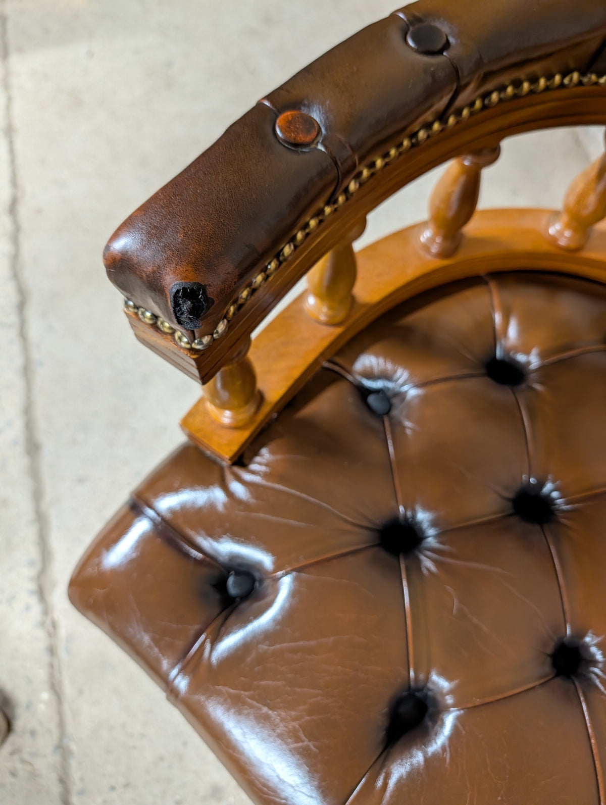 Vintage Brown Leather Chesterfield Captains Chair Swivel Office Desk Chair
