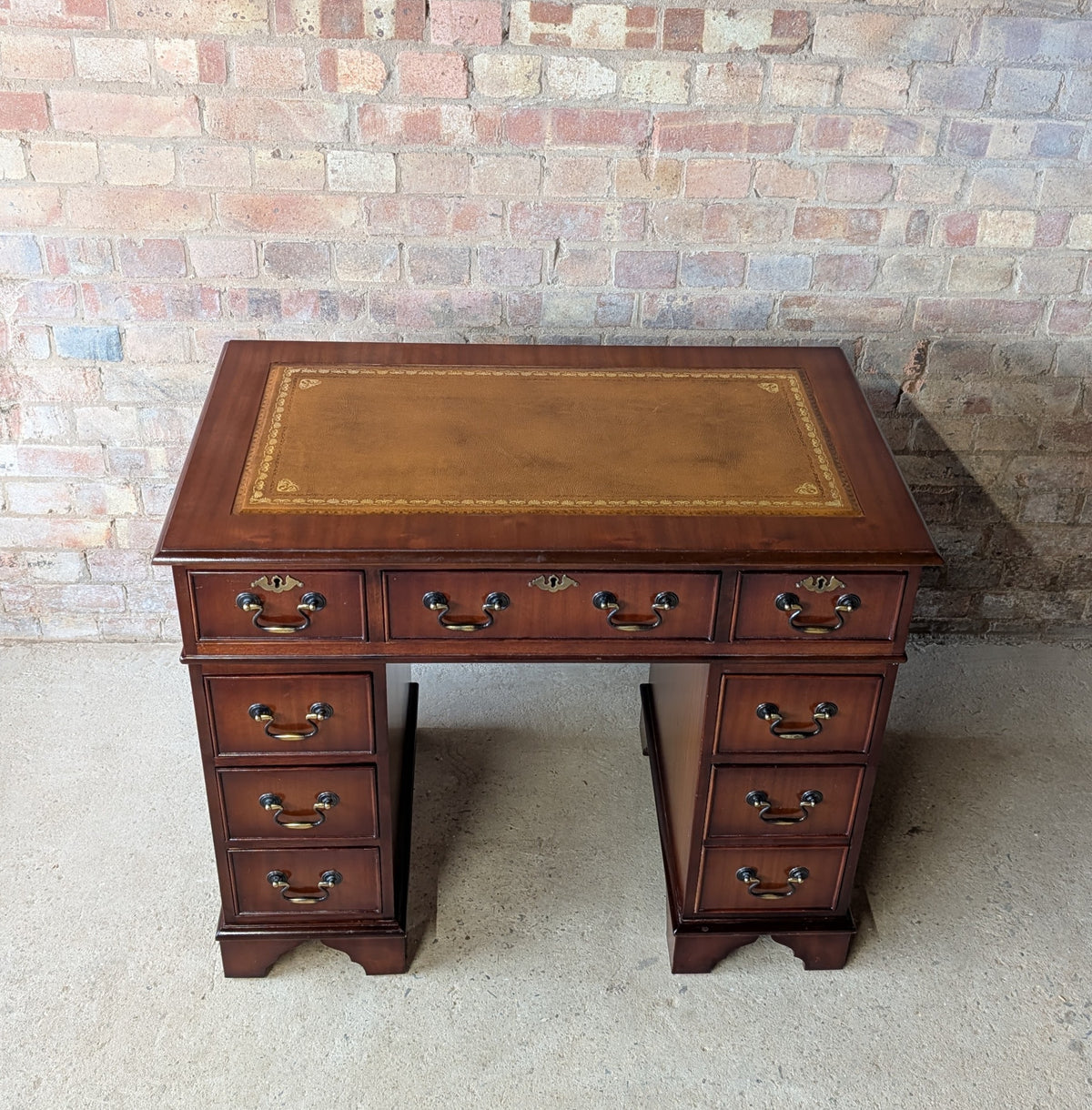 Vintage Georgian Style Mahogany Leather Top Small Pedestal Writing Desk