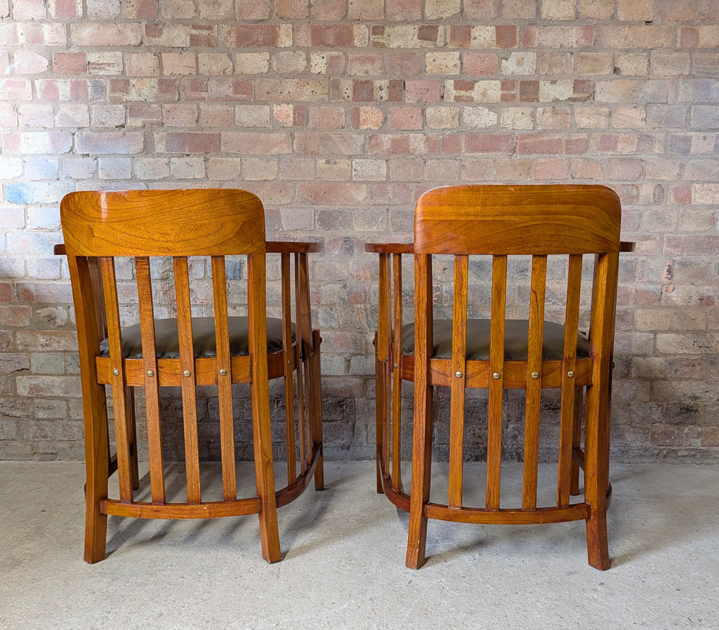 Pair Of Antique Globe Wernicke Arts & Crafts Armchairs Fireside / Hall Chairs