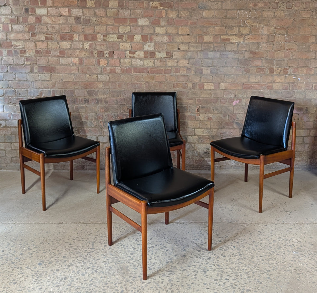 Set Of 4 Mid Century Teak Beithcraft Dining Chairs 1960s