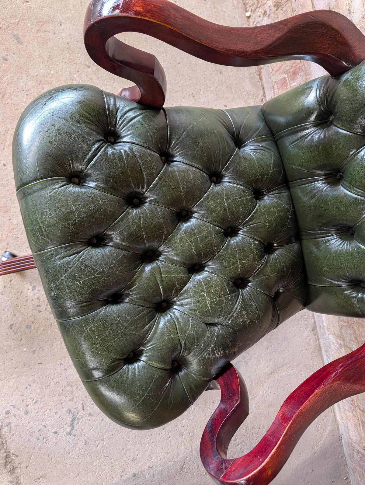 Vintage Green Leather Chesterfield Directors Chair Swivel Office Desk Chair