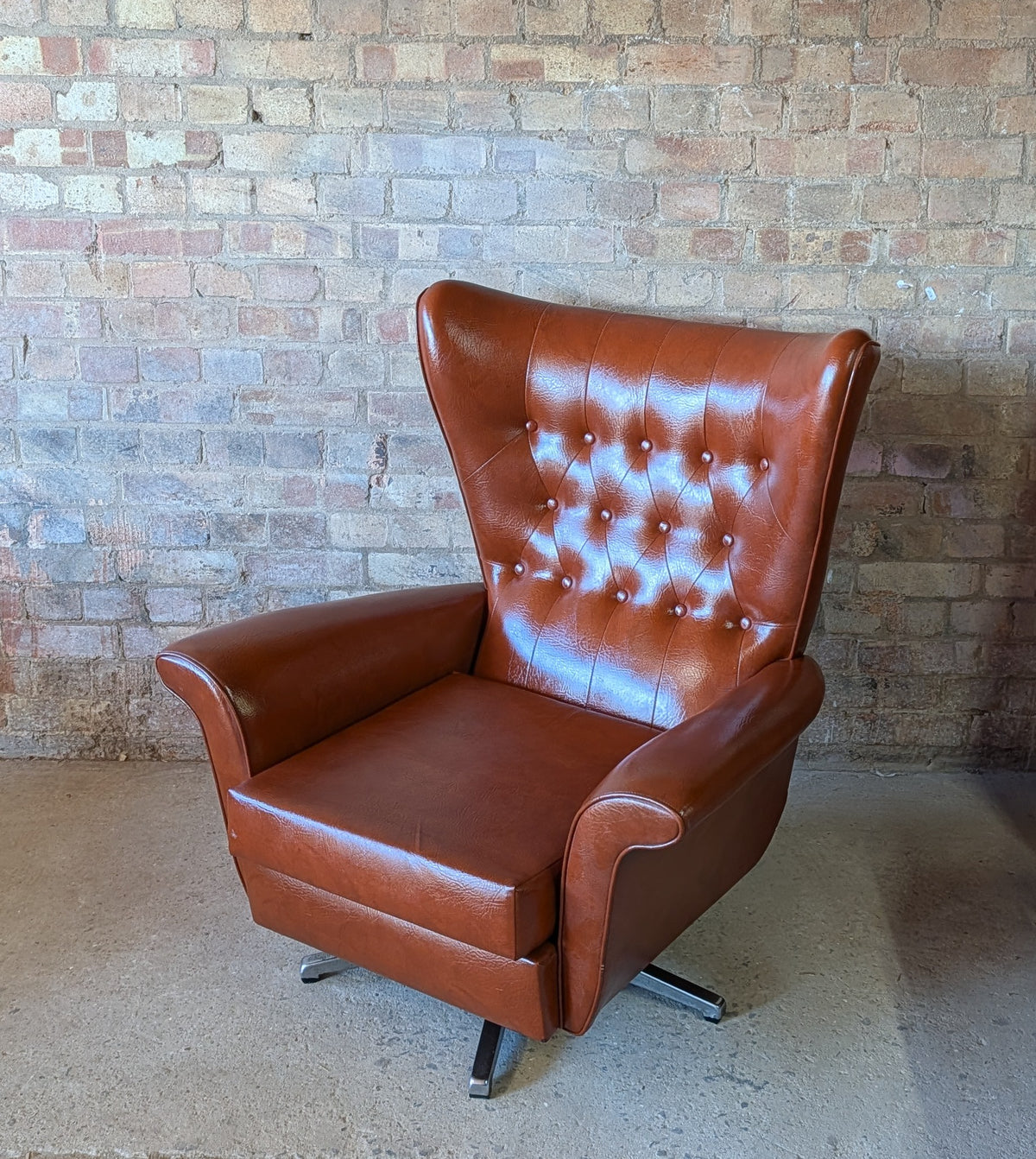 Mid Century Blofeld Style Swivel Wingback Armchair - Vintage 1970s