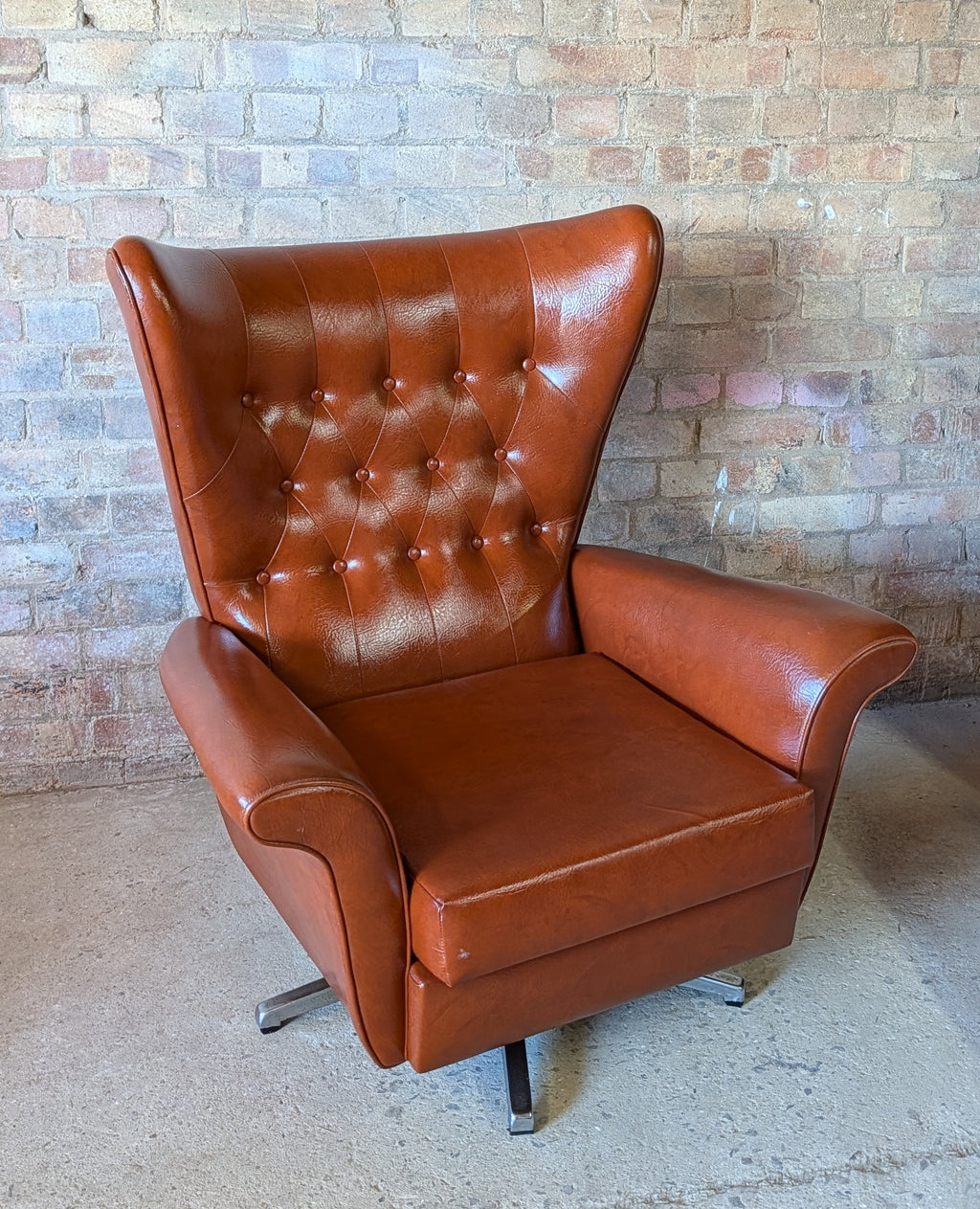 Mid Century Blofeld Style Swivel Wingback Armchair - Vintage 1970s