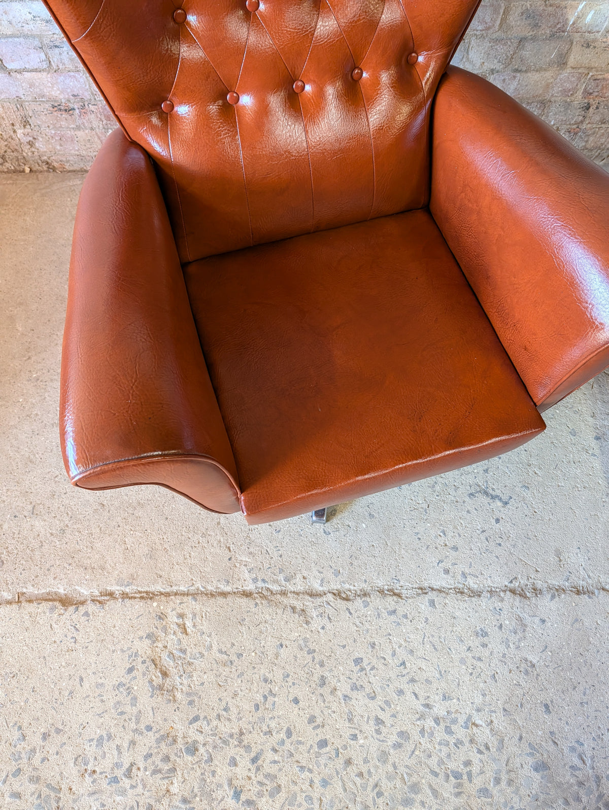 Mid Century Blofeld Style Swivel Wingback Armchair - Vintage 1970s