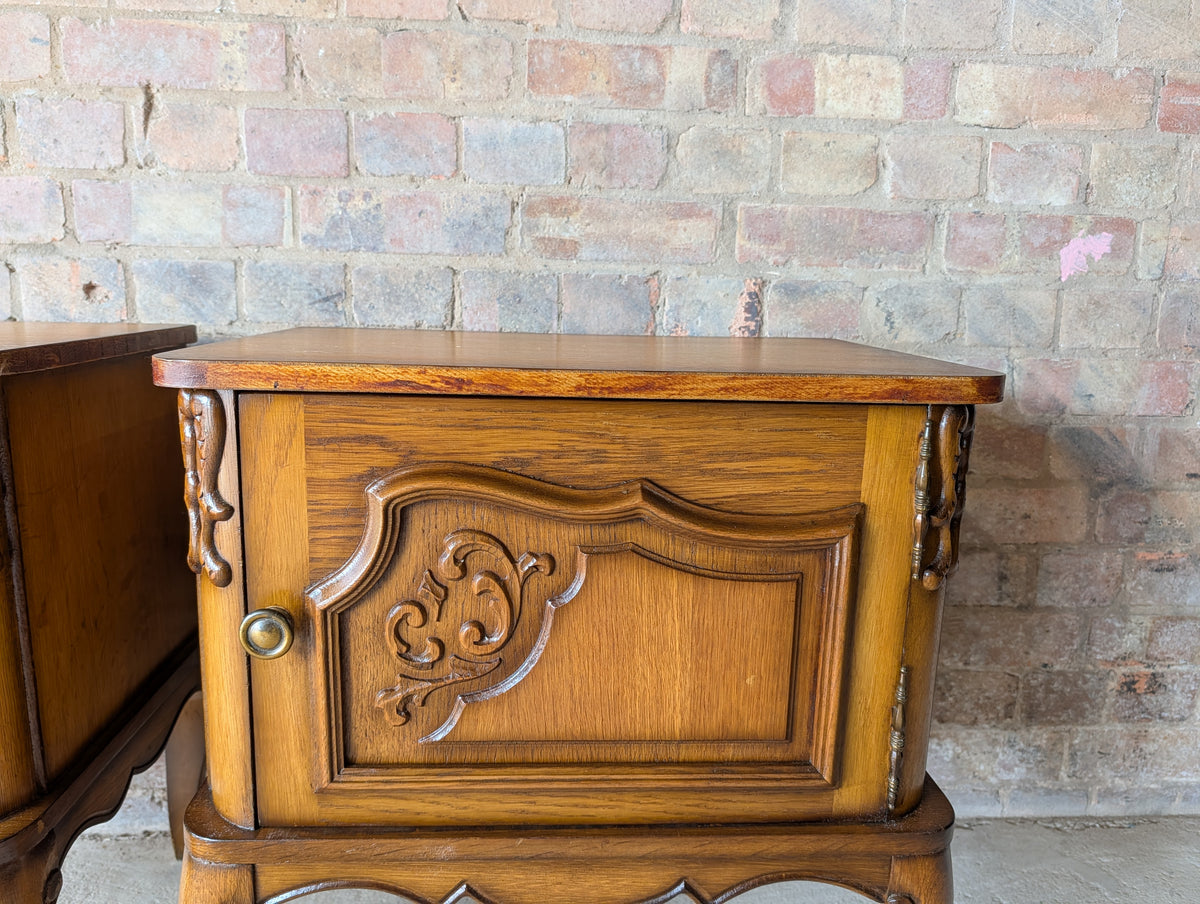 Pair Of Vintage Louis XV Style Oak Bedside Cabients