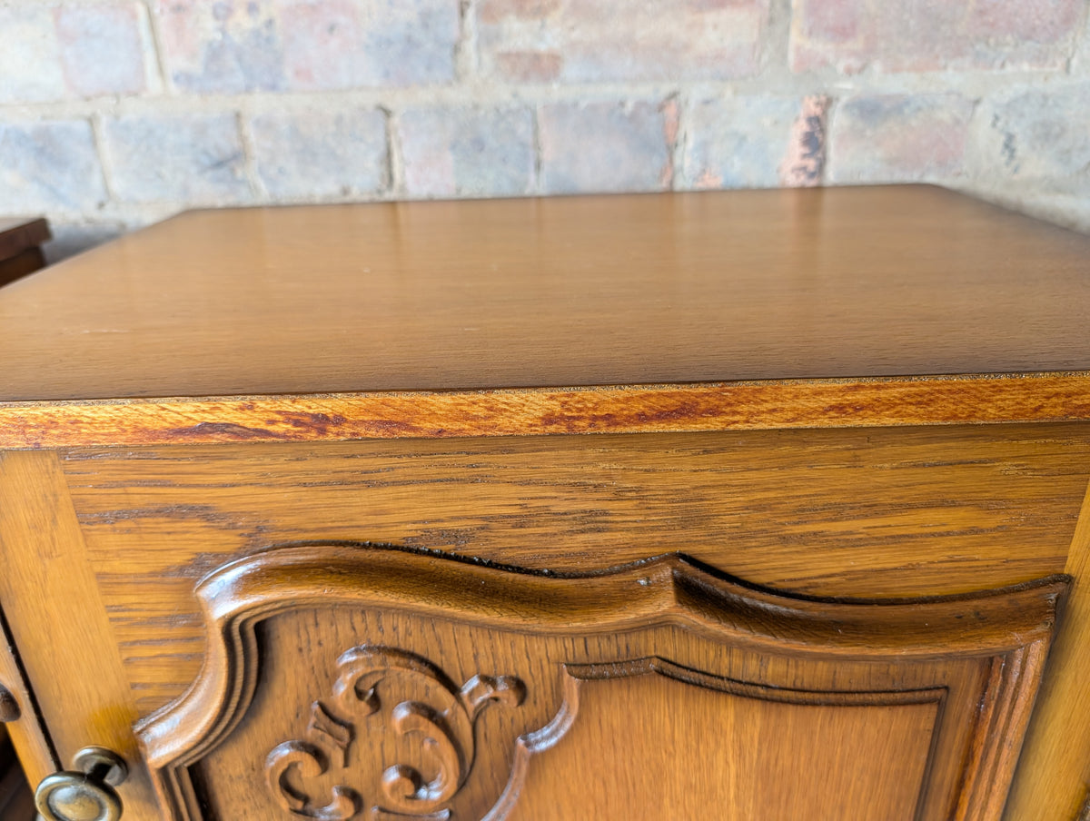Pair Of Vintage Louis XV Style Oak Bedside Cabients