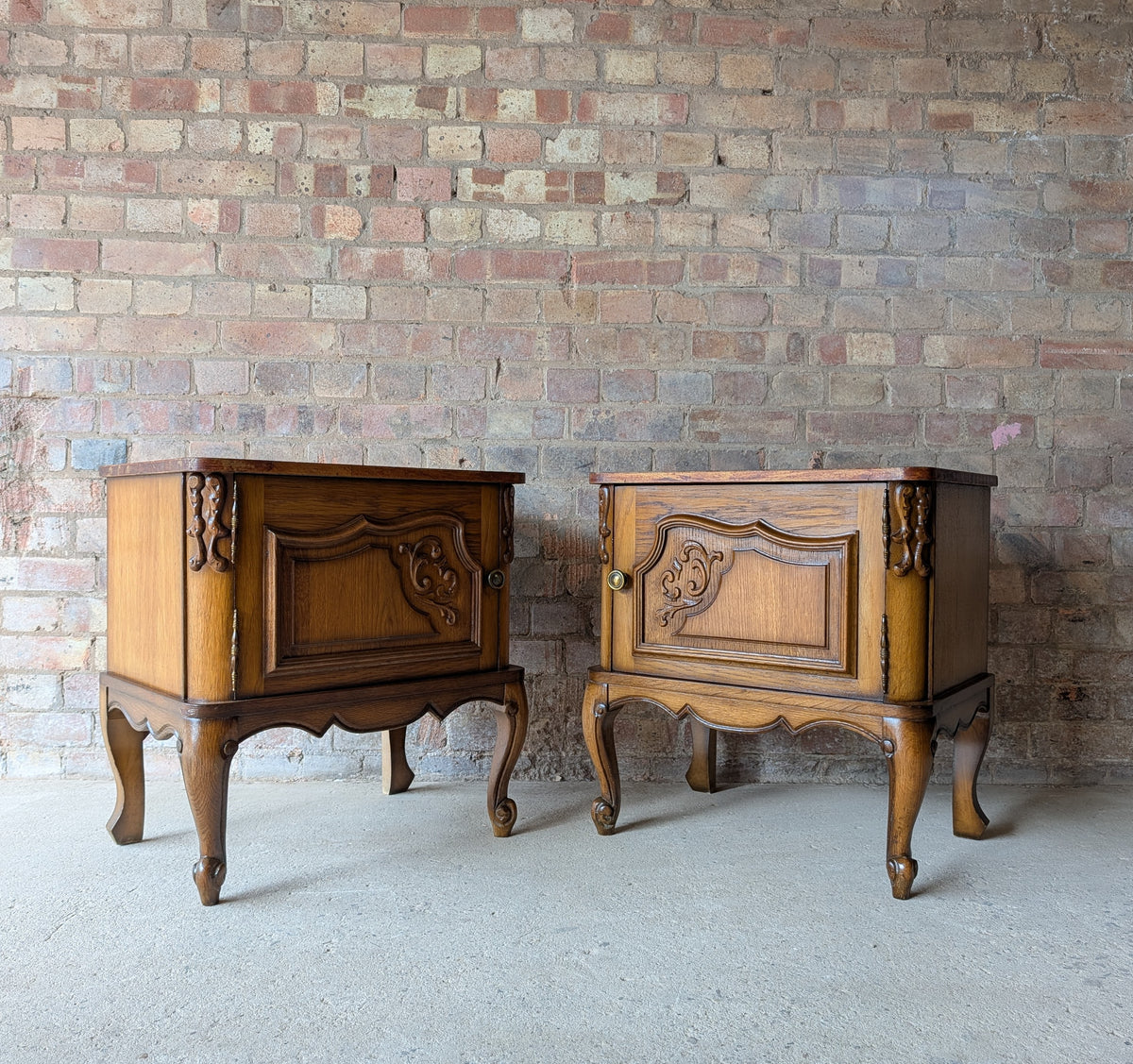Pair Of Vintage Louis XV Style Oak Bedside Cabients