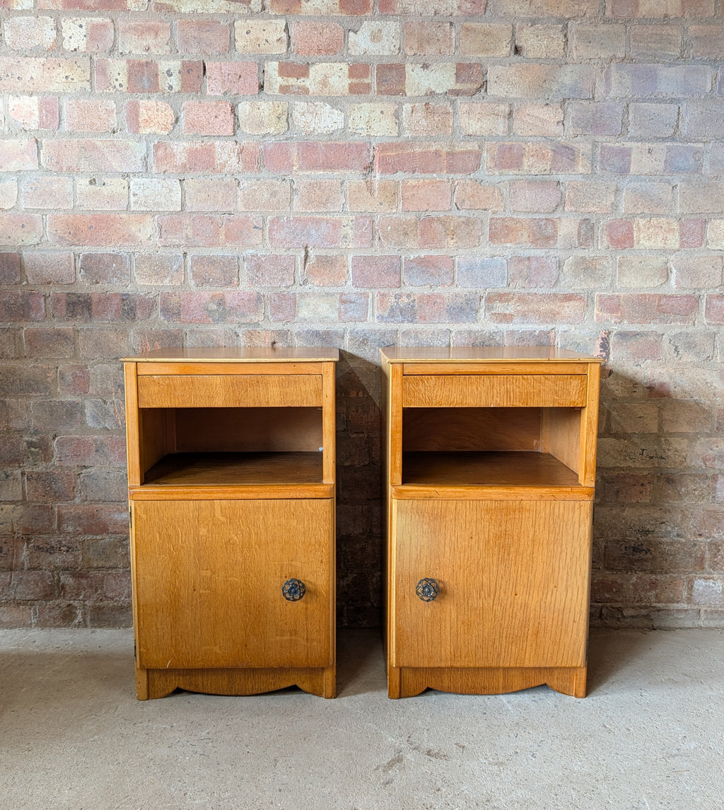Vintage Pair Of Art Deco Style Oak Bedside Cabinets / Nightstands