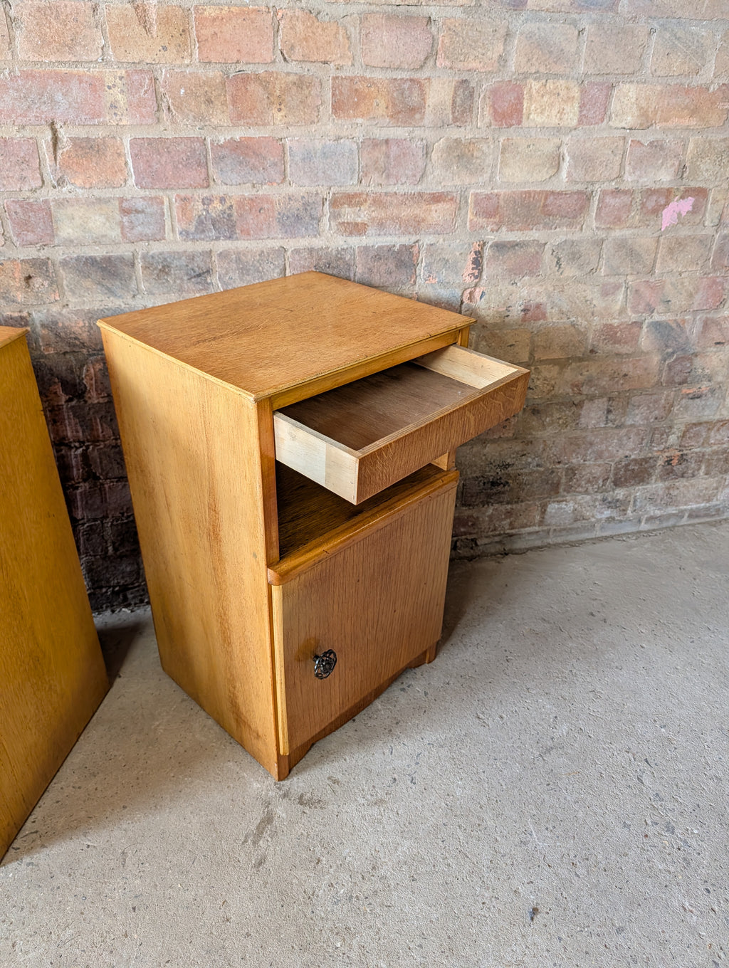 Vintage Pair Of Art Deco Style Oak Bedside Cabinets / Nightstands