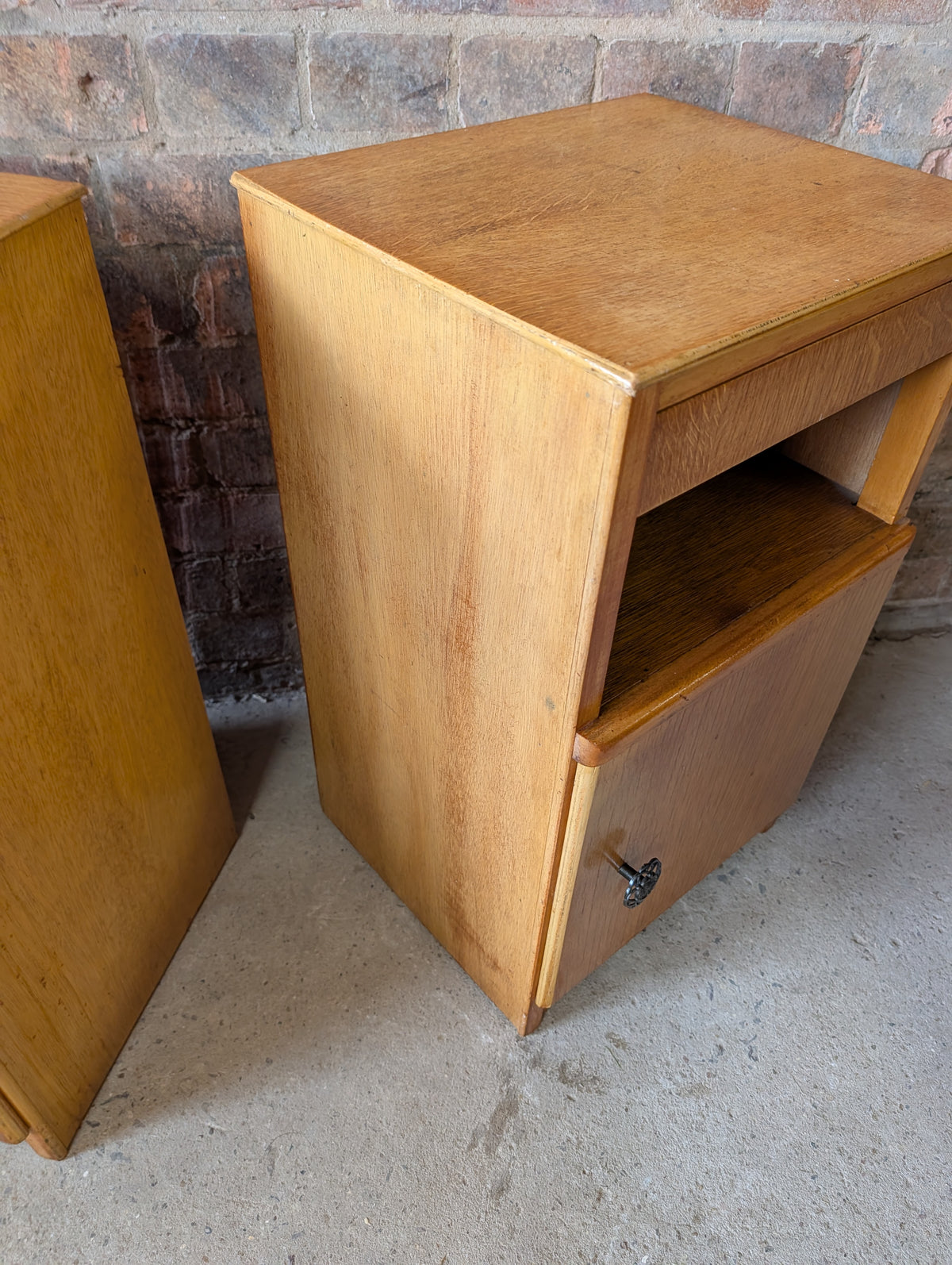 Vintage Pair Of Art Deco Style Oak Bedside Cabinets / Nightstands