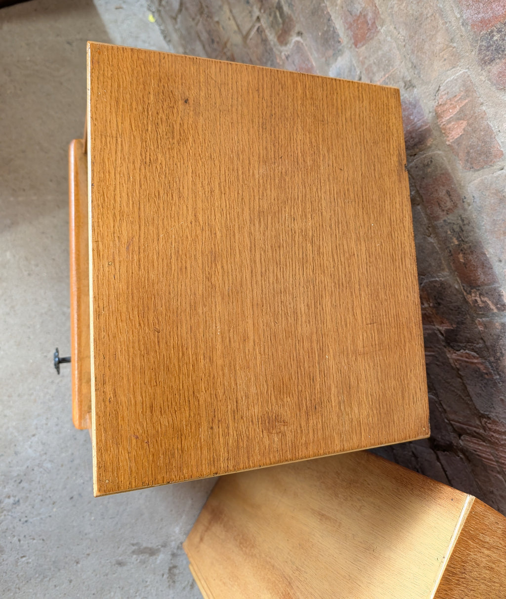 Vintage Pair Of Art Deco Style Oak Bedside Cabinets / Nightstands
