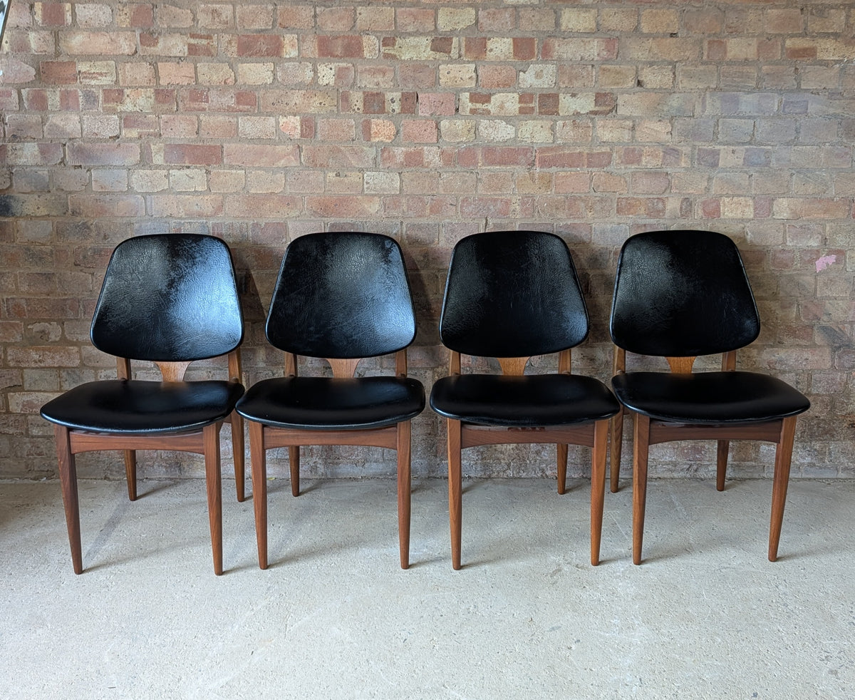 Mid Century Elliots Of Newbury Teak Extending Dining Table And 4 Chairs