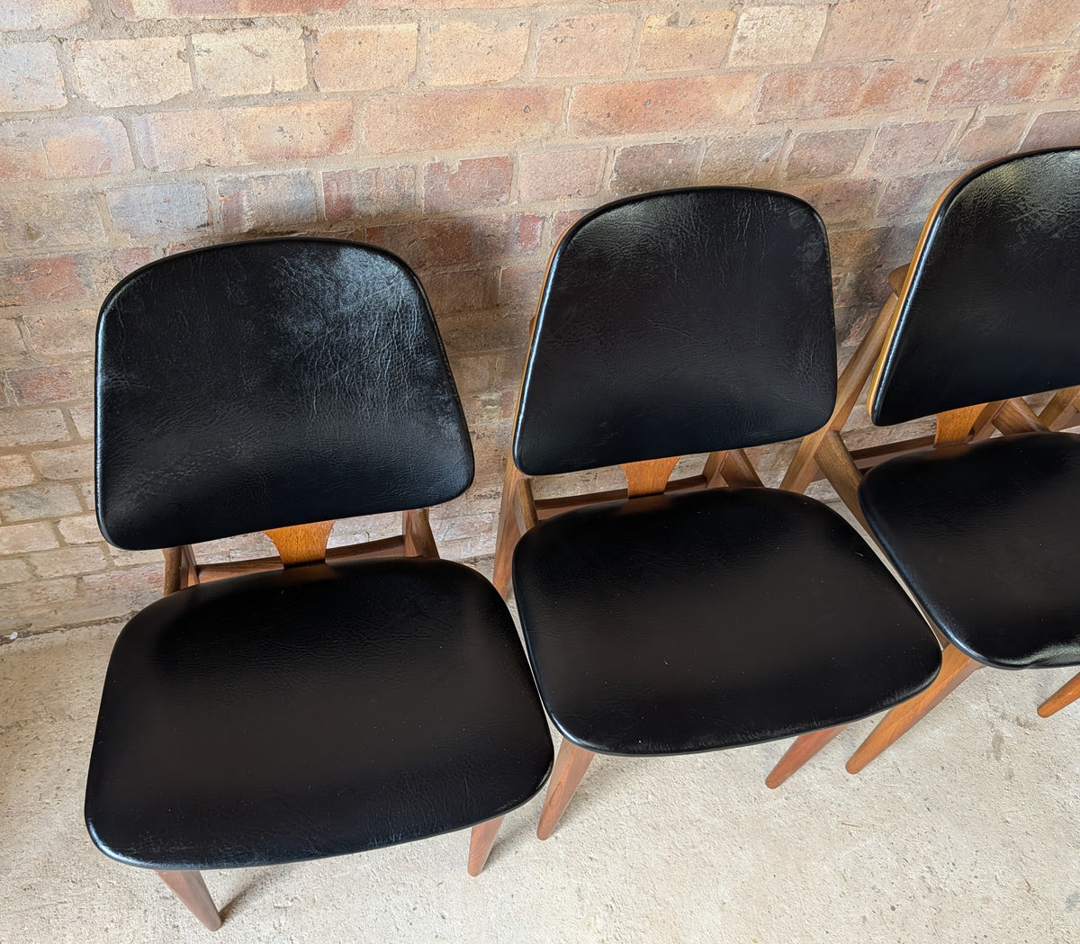 Mid Century Elliots Of Newbury Teak Extending Dining Table And 4 Chairs