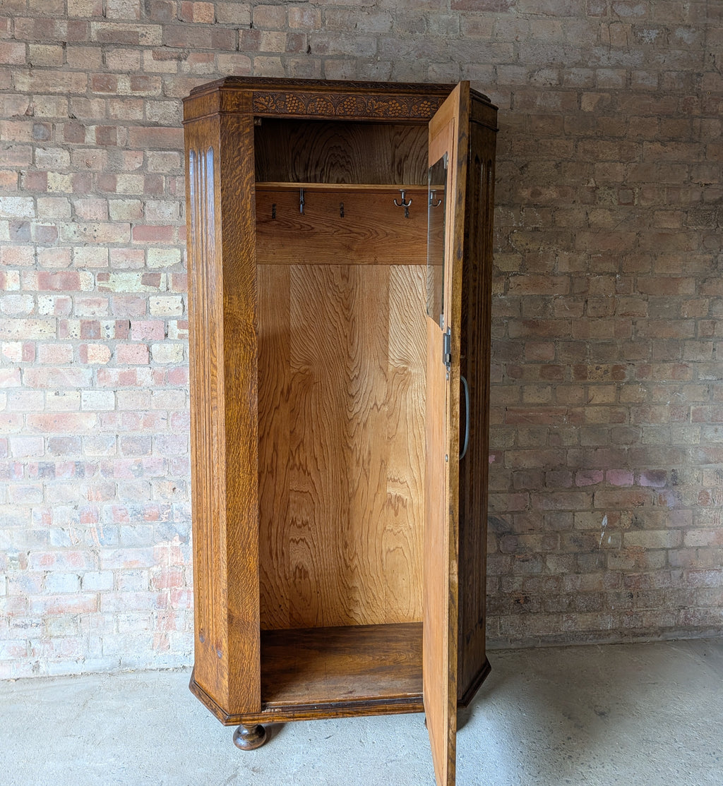 Early 20th Century Antique Oak Hall Robe Vintage Wardrobe Hall Cupboard
