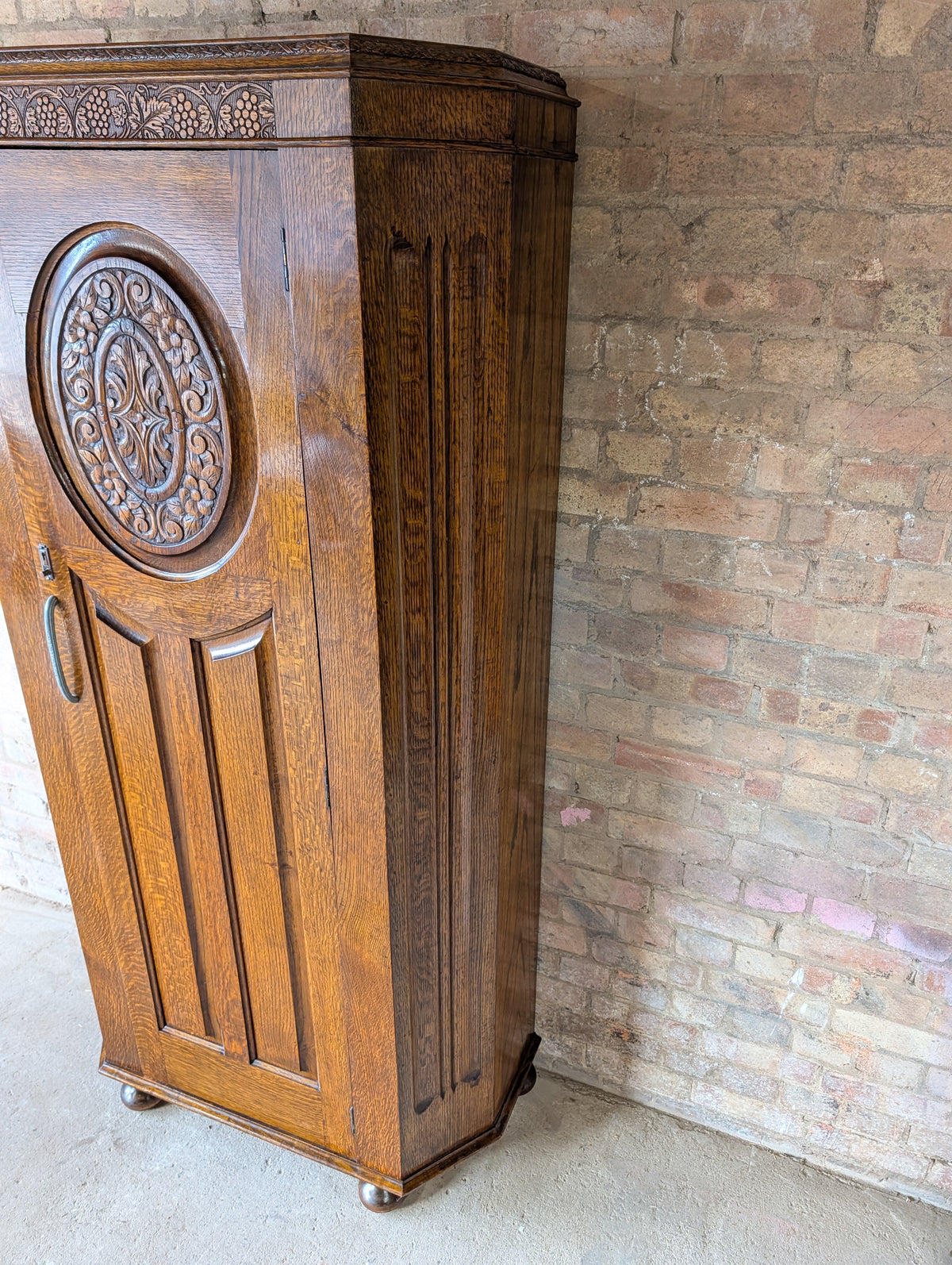 Early 20th Century Antique Oak Hall Robe Vintage Wardrobe Hall Cupboard