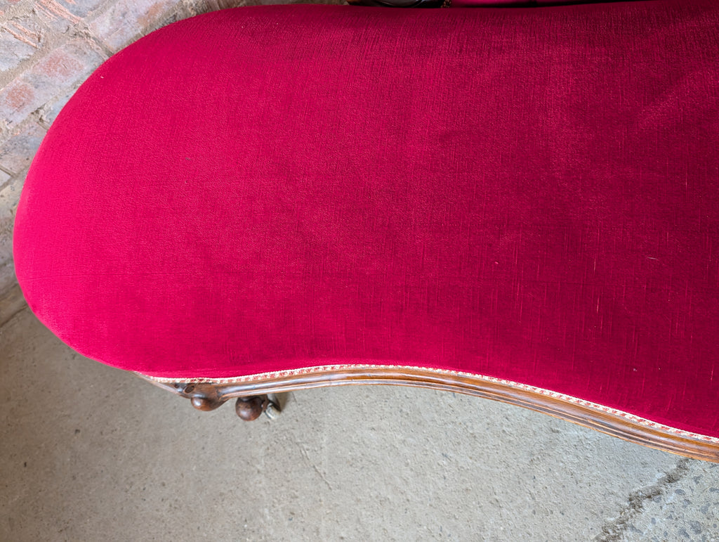 Victorian Scroll End Antique Chaise Longue Walnut Lounge Sofa Day Bed