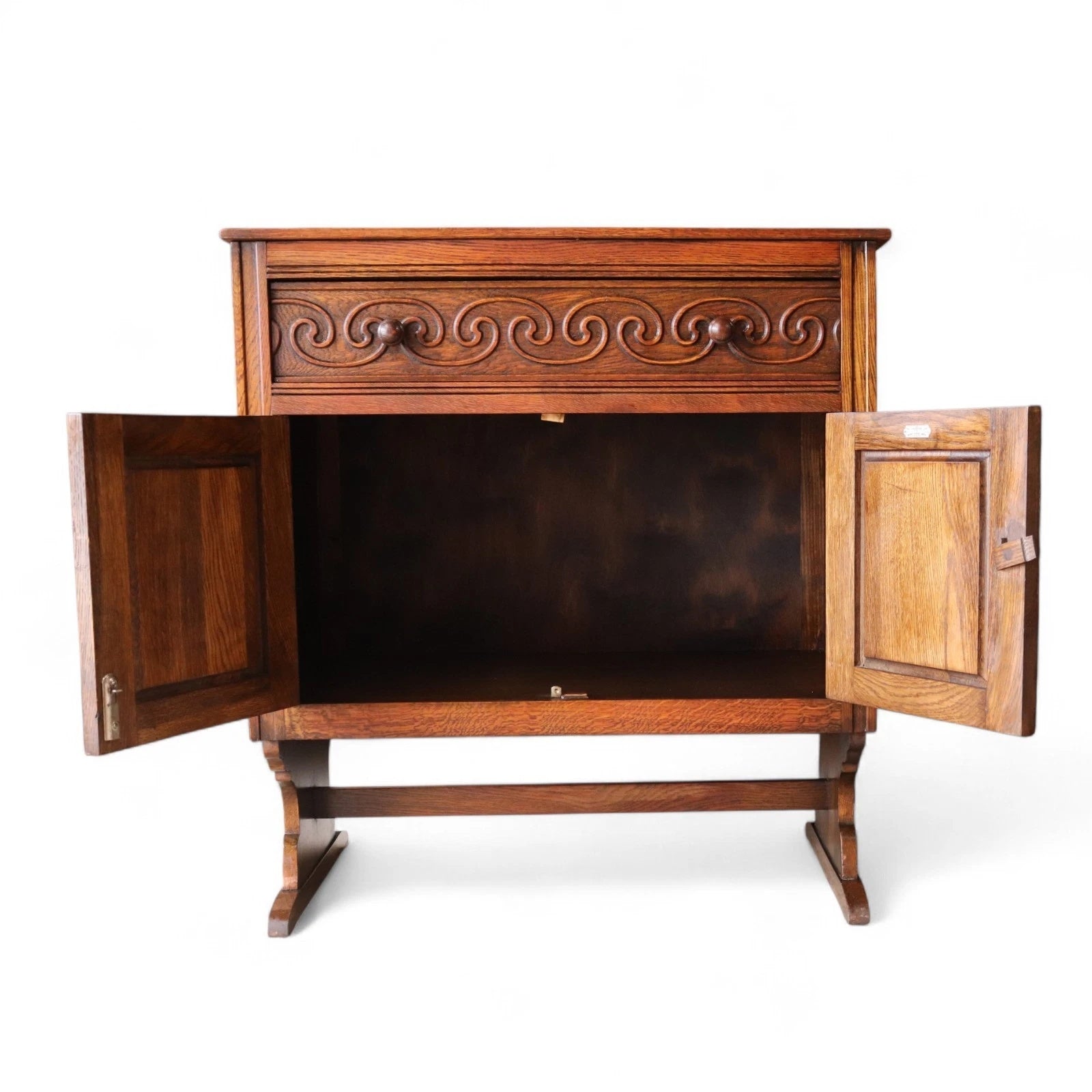 Vintage Old Charm Style Oak Small Court Cupboard / Compact Sideboard