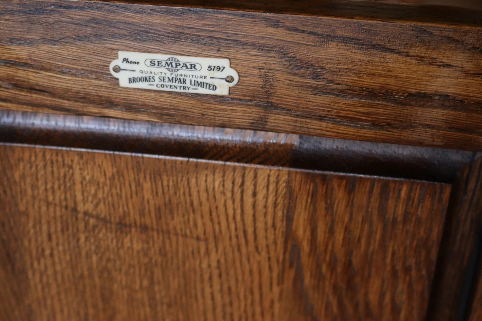 Vintage Old Charm Style Oak Small Court Cupboard / Compact Sideboard