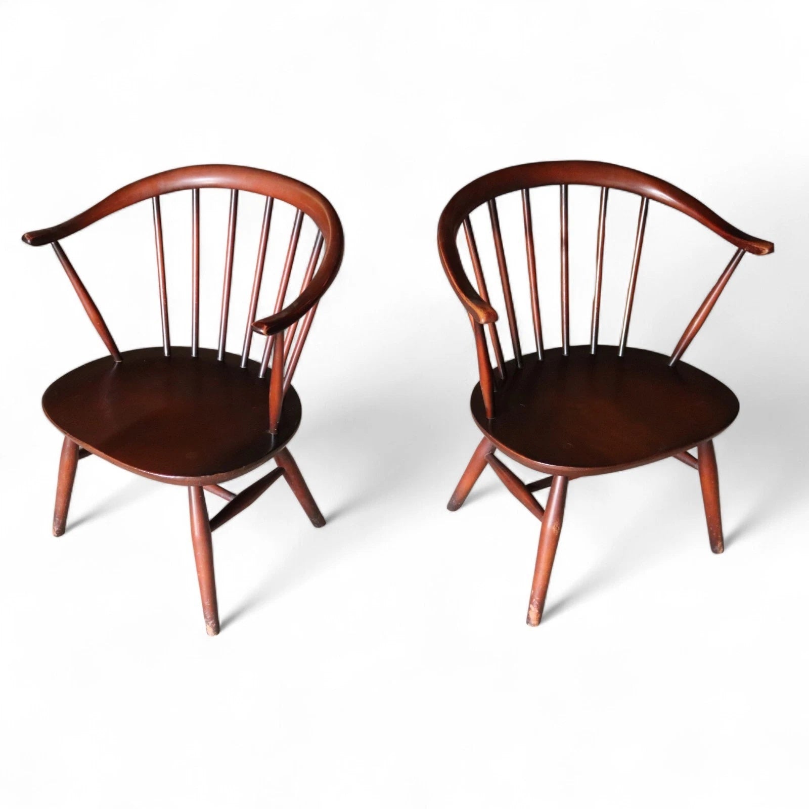 Vintage Pair Of Ercol 541 Cowhorn Low Fireside Lounge Chairs / Armchairs