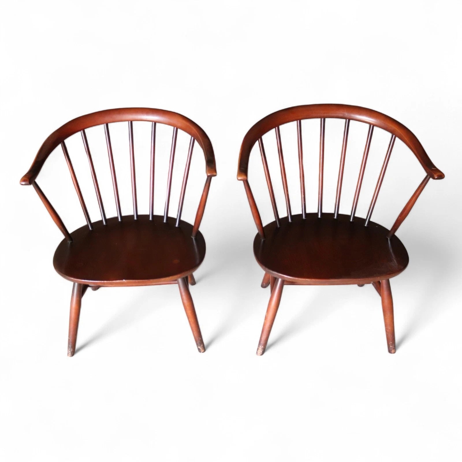 Pair Of Ercol 541 Cowhorn Low Fireside Lounge Chairs / Armchairs