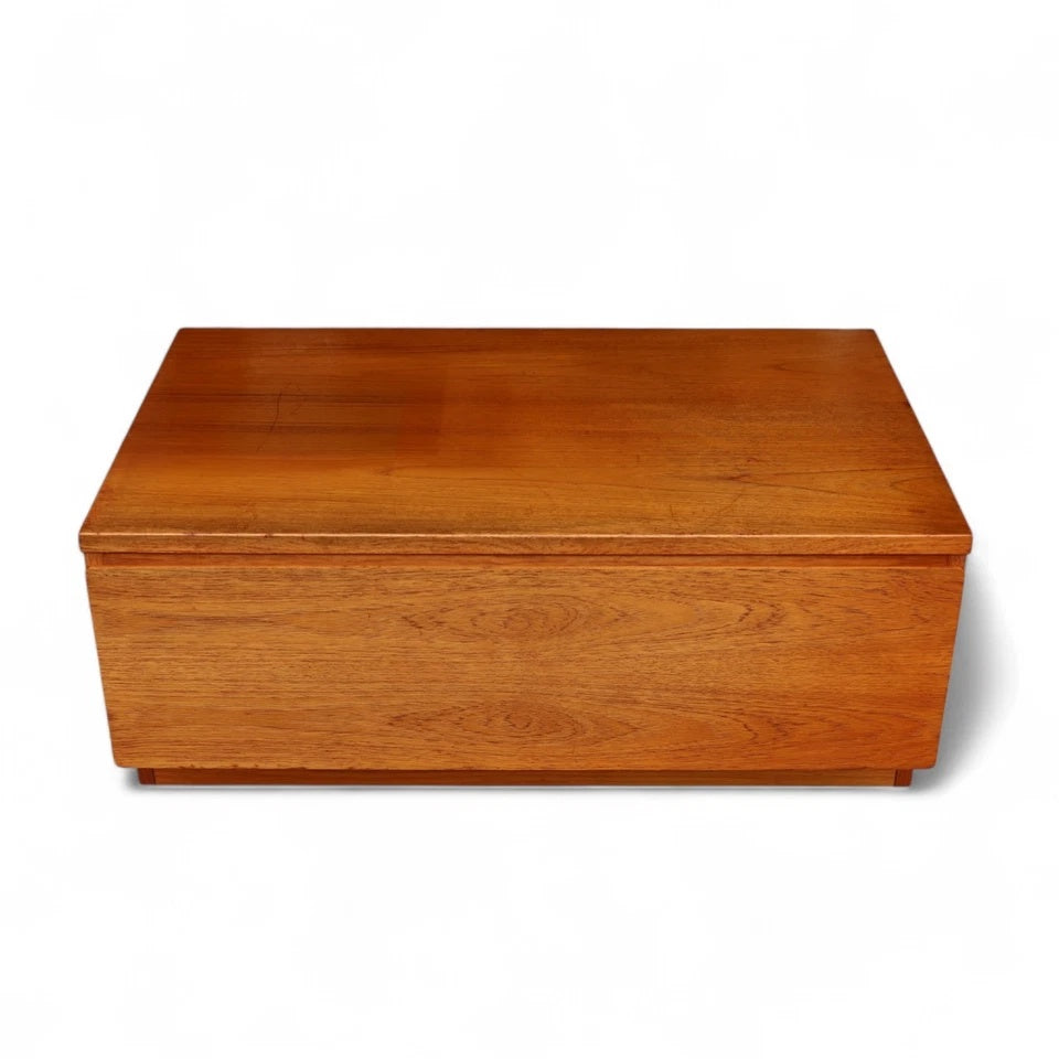 Mid Century Beaver & Tapley Teak Single Drawer TV Stand / Media Cabinet
