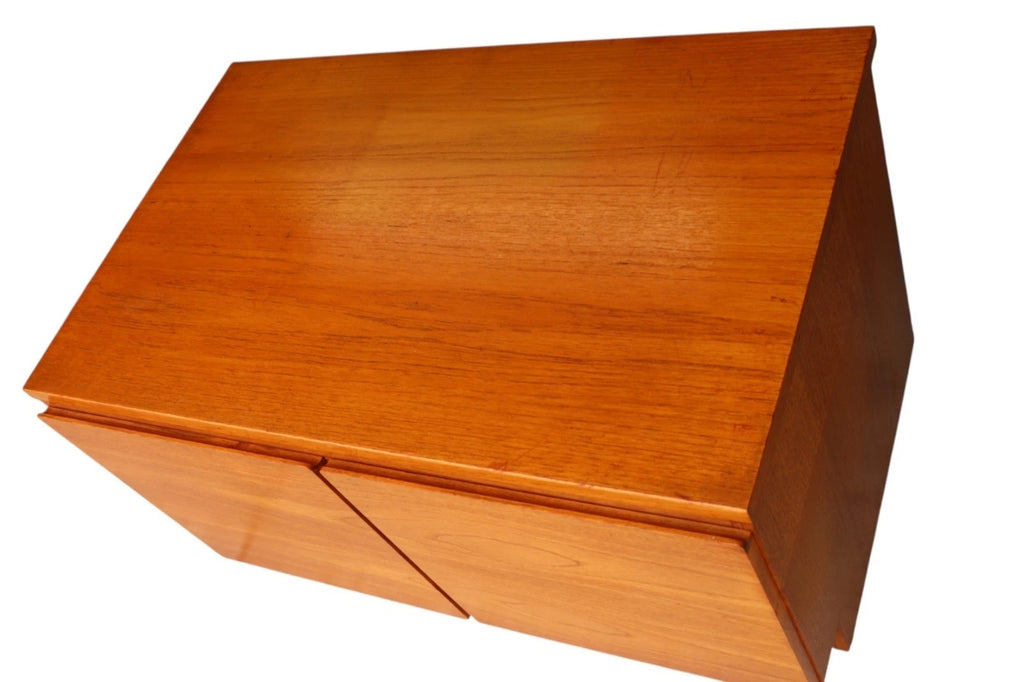 Mid Century Teak Beaver & Tapley Media Cabinet Tapley 33 Cupboard