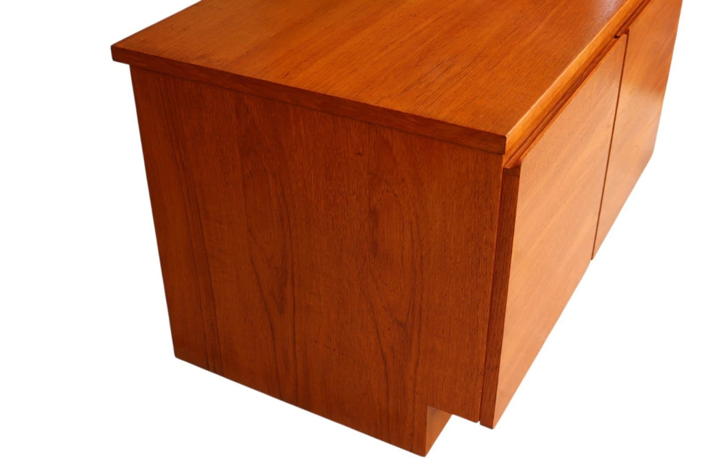 Mid Century Teak Beaver & Tapley Media Cabinet Tapley 33 Cupboard