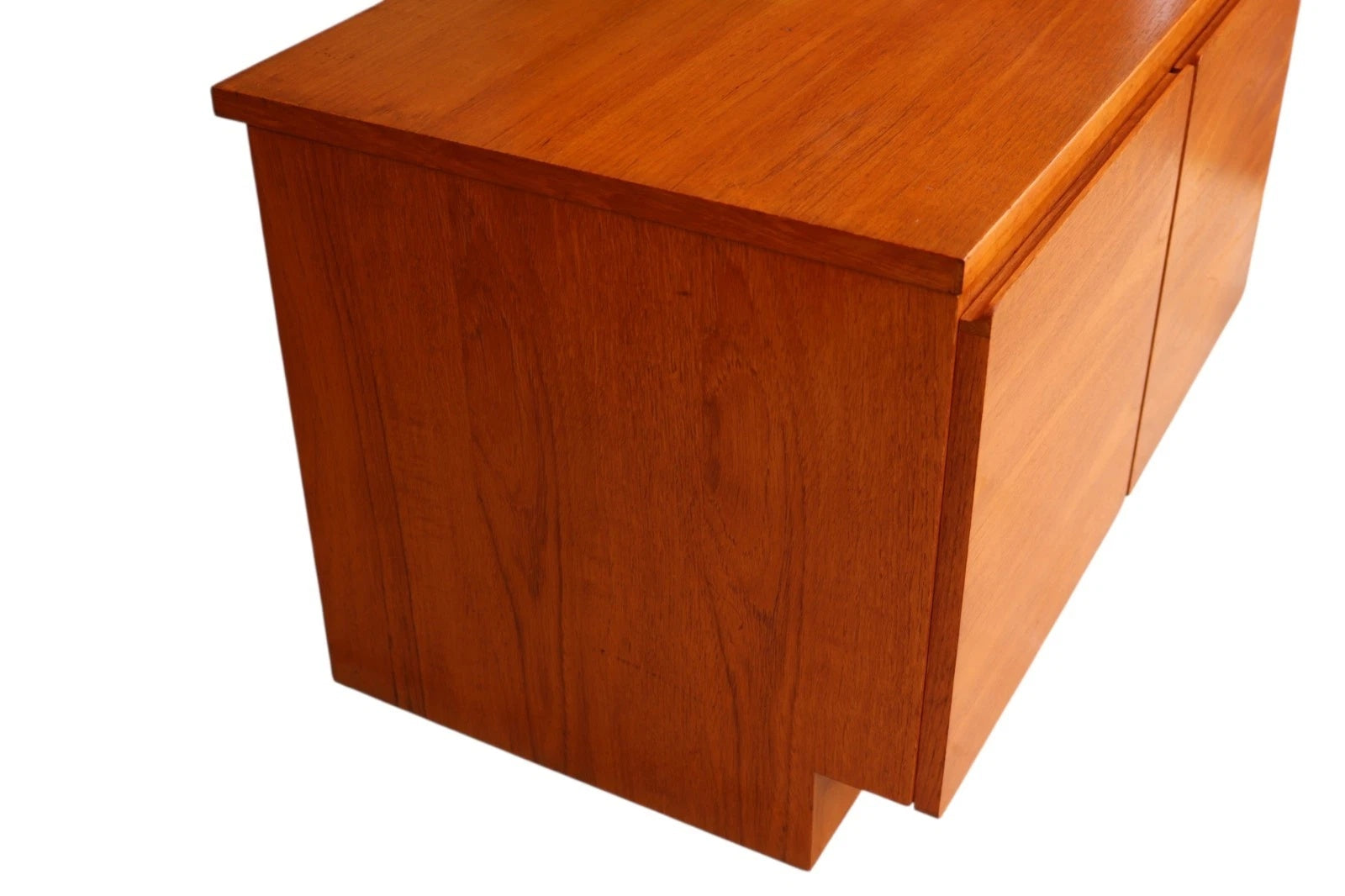 Mid Century Teak Beaver & Tapley Media Cabinet Tapley 33 Cupboard