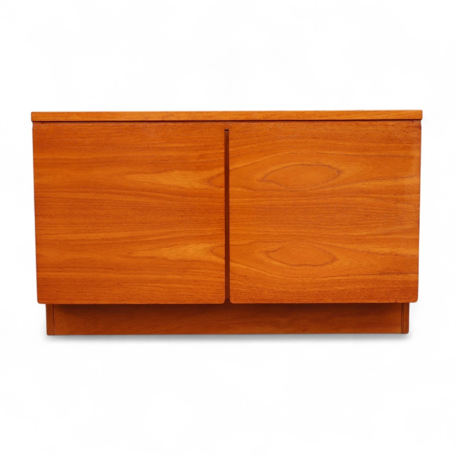 Mid Century Teak Beaver & Tapley Media Cabinet Tapley 33 Cupboard