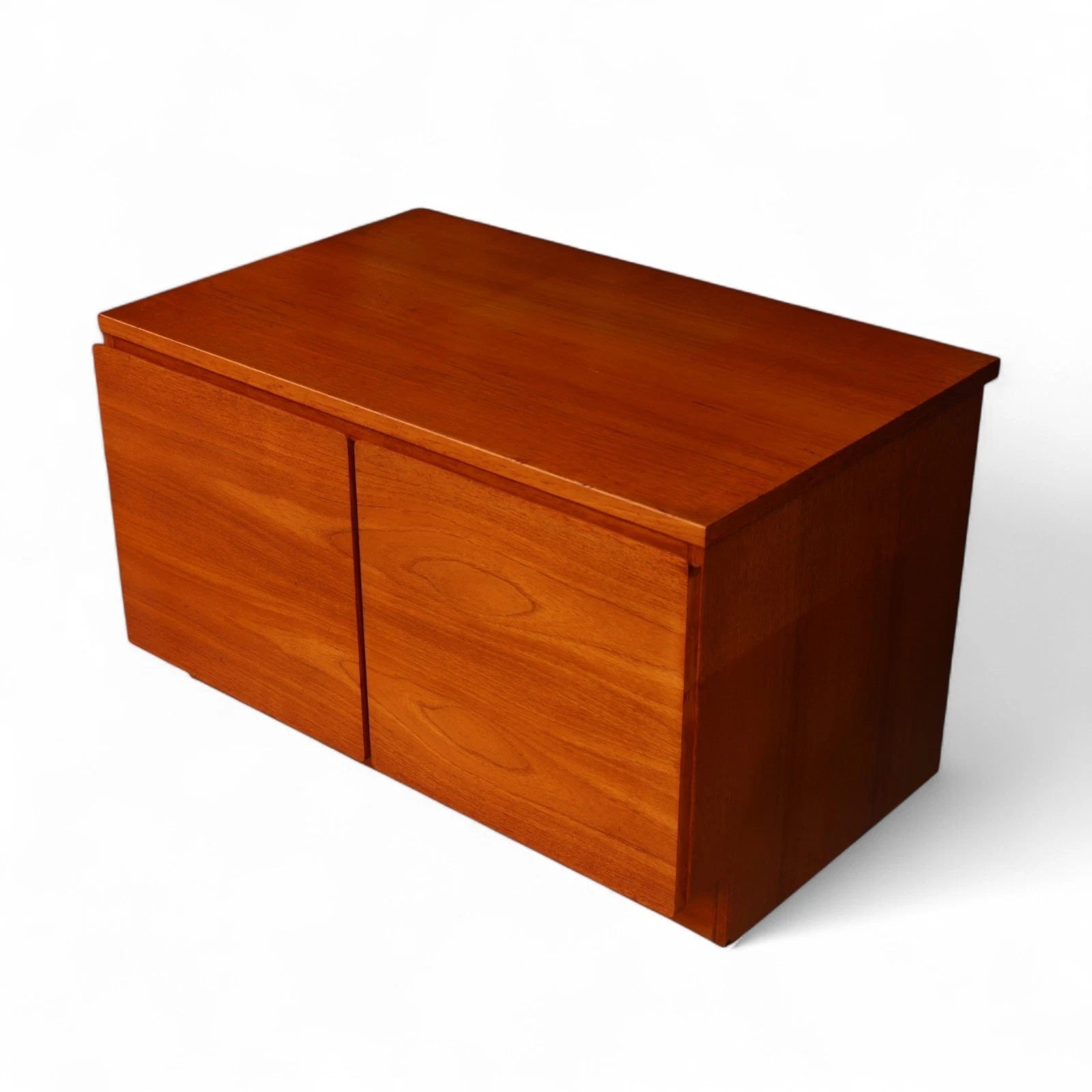 Mid Century Teak Beaver & Tapley Media Cabinet Tapley 33 Cupboard