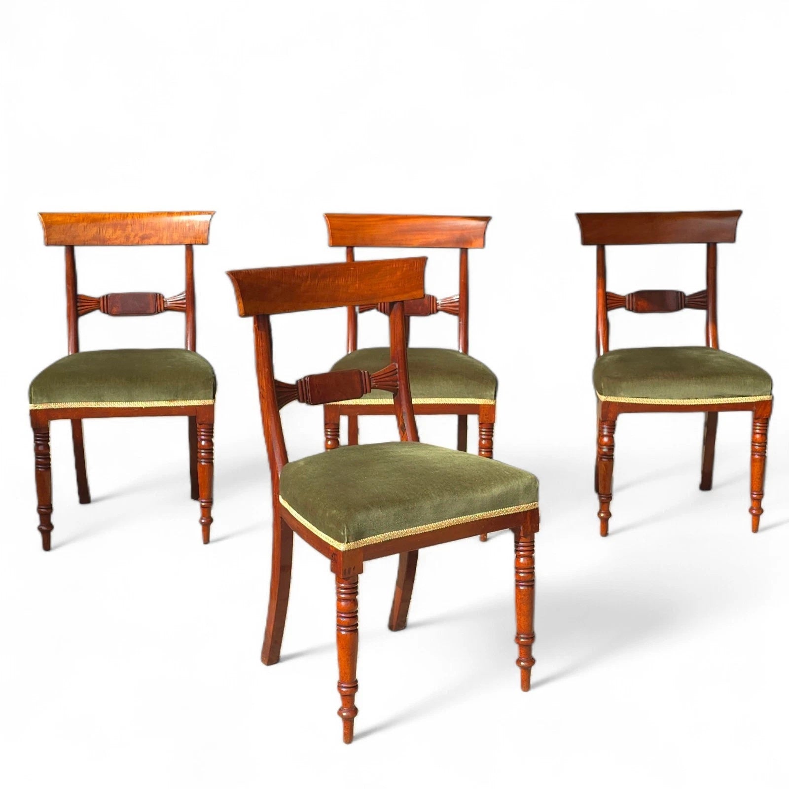 Set of 4 Antique Regency Mahogany Bar Back Dining Chairs - c.1835