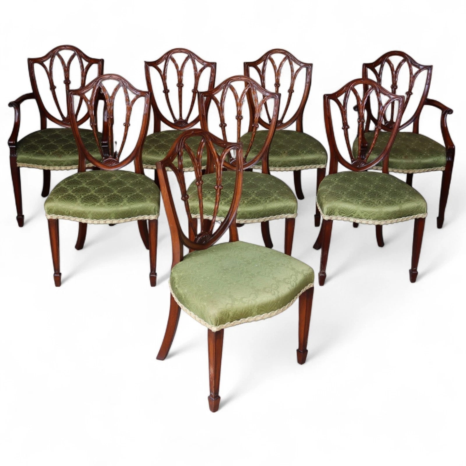 Share Vintage Set Of 8 Mahogany Hepplewhite Style Shield Back Dining Chairs
