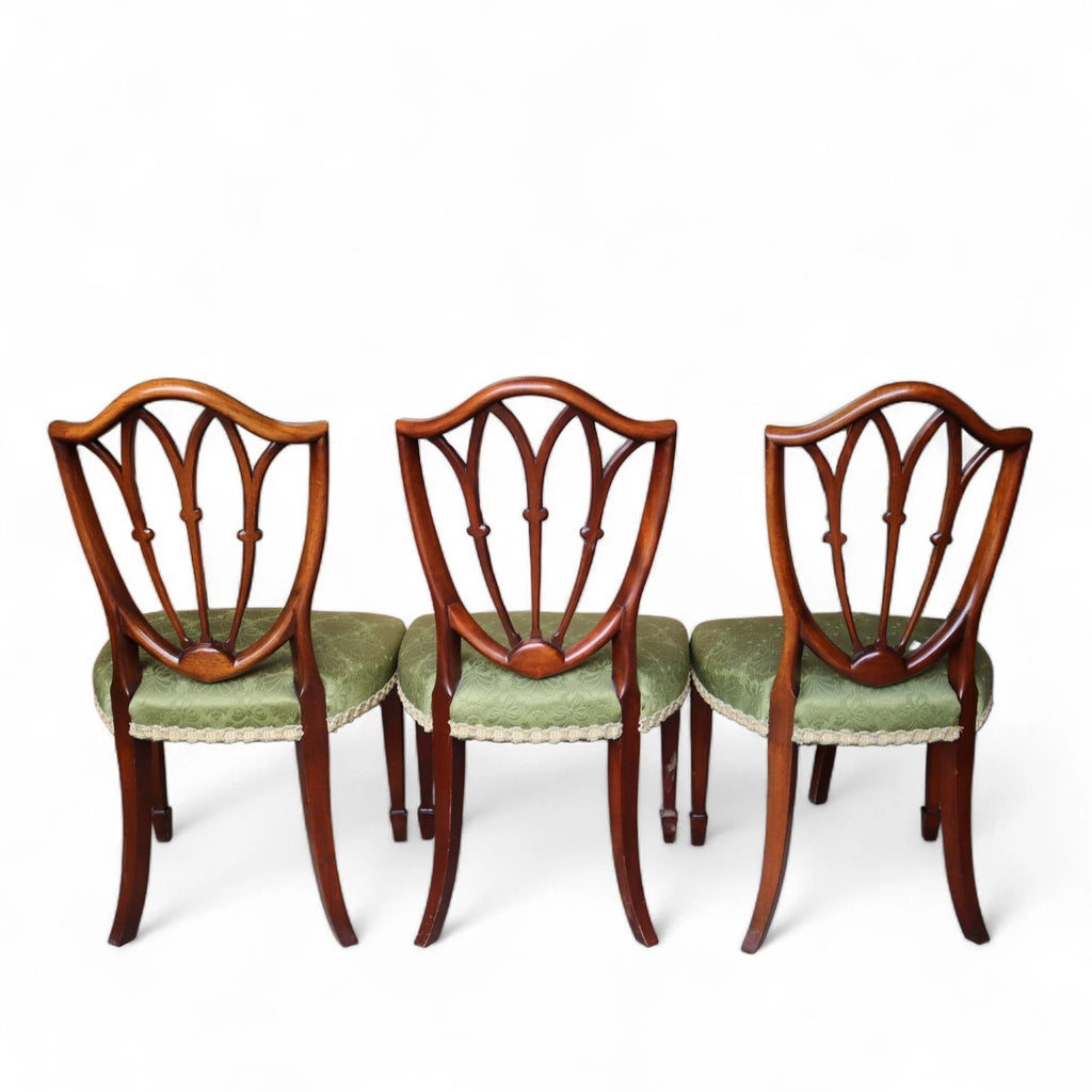 Share Vintage Set Of 8 Mahogany Hepplewhite Style Shield Back Dining Chairs