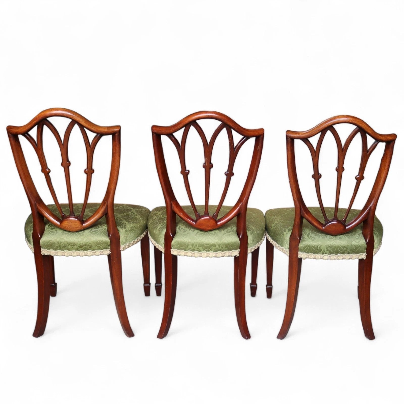 Share Vintage Set Of 8 Mahogany Hepplewhite Style Shield Back Dining Chairs