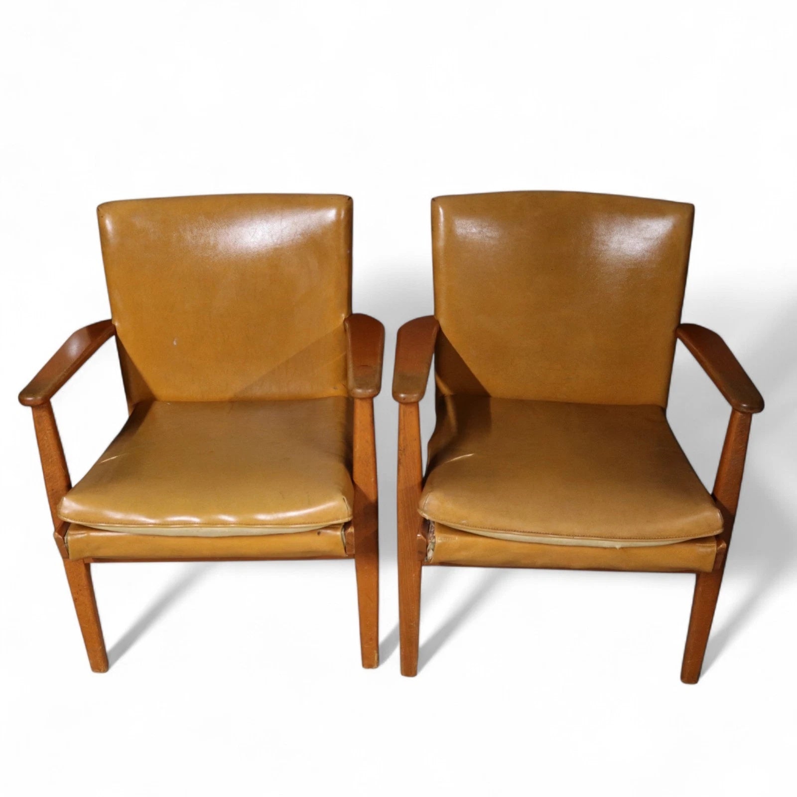 Pair of Vintage Parker Knoll PK 733 Armchairs - Mid Century Beech - Tan Vinyl