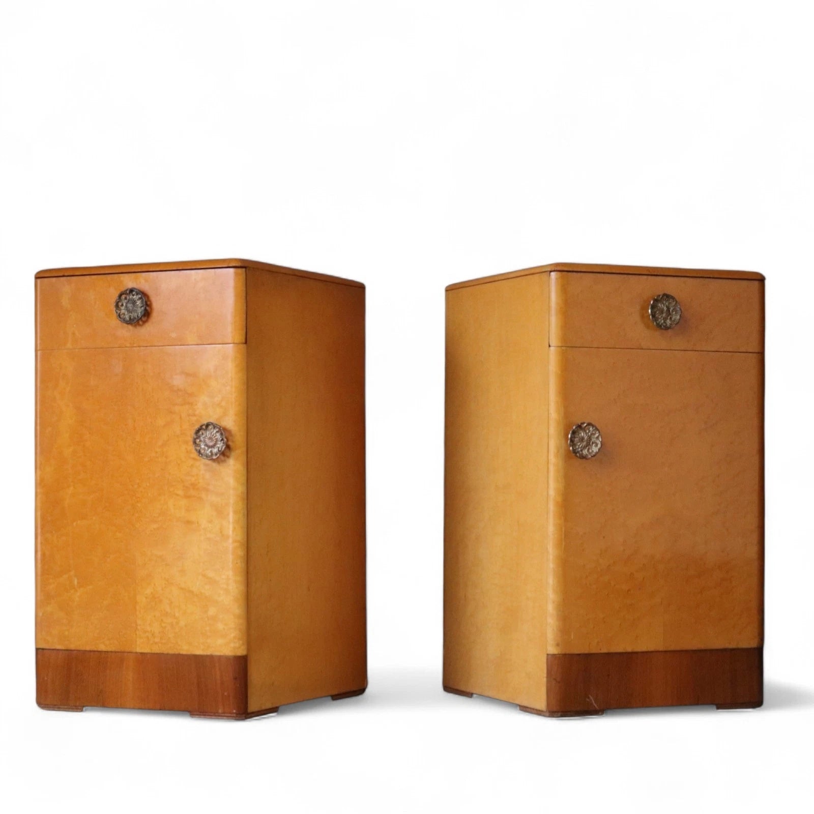 Pair Of Art Deco 1930s Birdseye Maple Bedside Cabinets - Vintage Nightstands