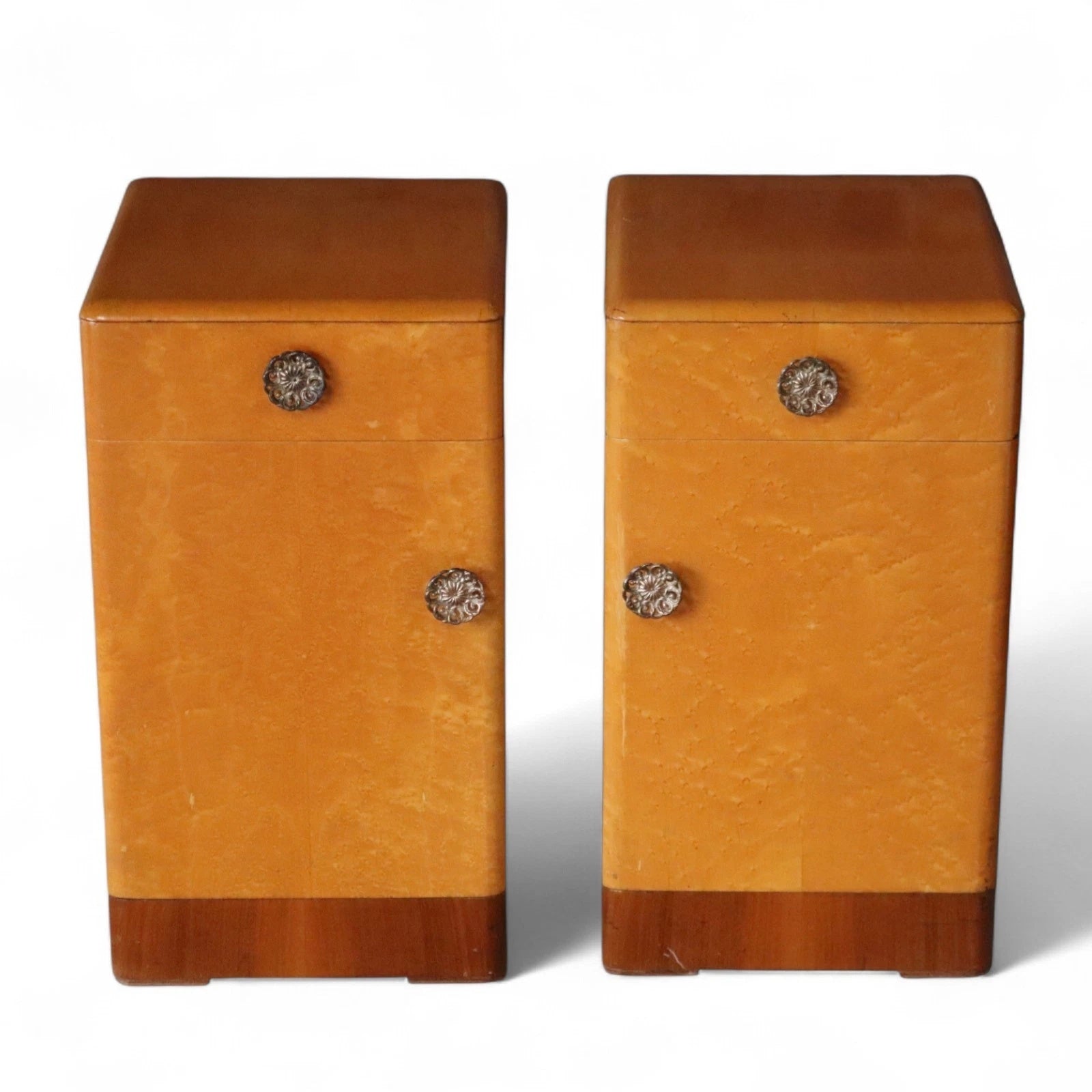 Pair Of Art Deco 1930s Birdseye Maple Bedside Cabinets - Vintage Nightstands