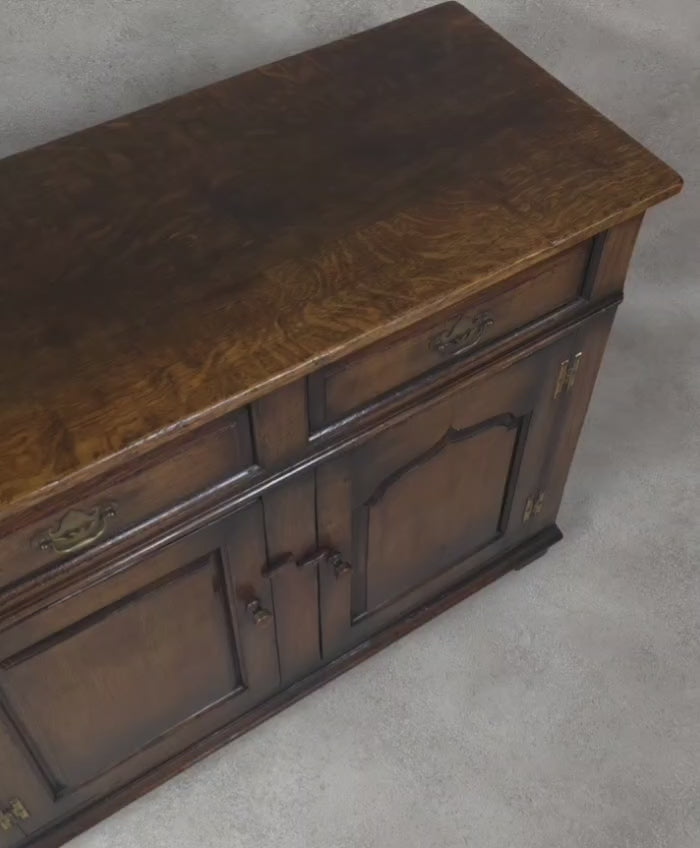 Large Handcrafted Titchmarsh & Goodwin Solid Oak 4-Door Sideboard Dresser Base Ogee Panel
