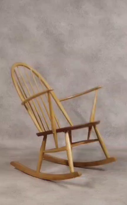 Vintage Ercol Windsor Quaker Rocking Chair - Model 428 - Blonde