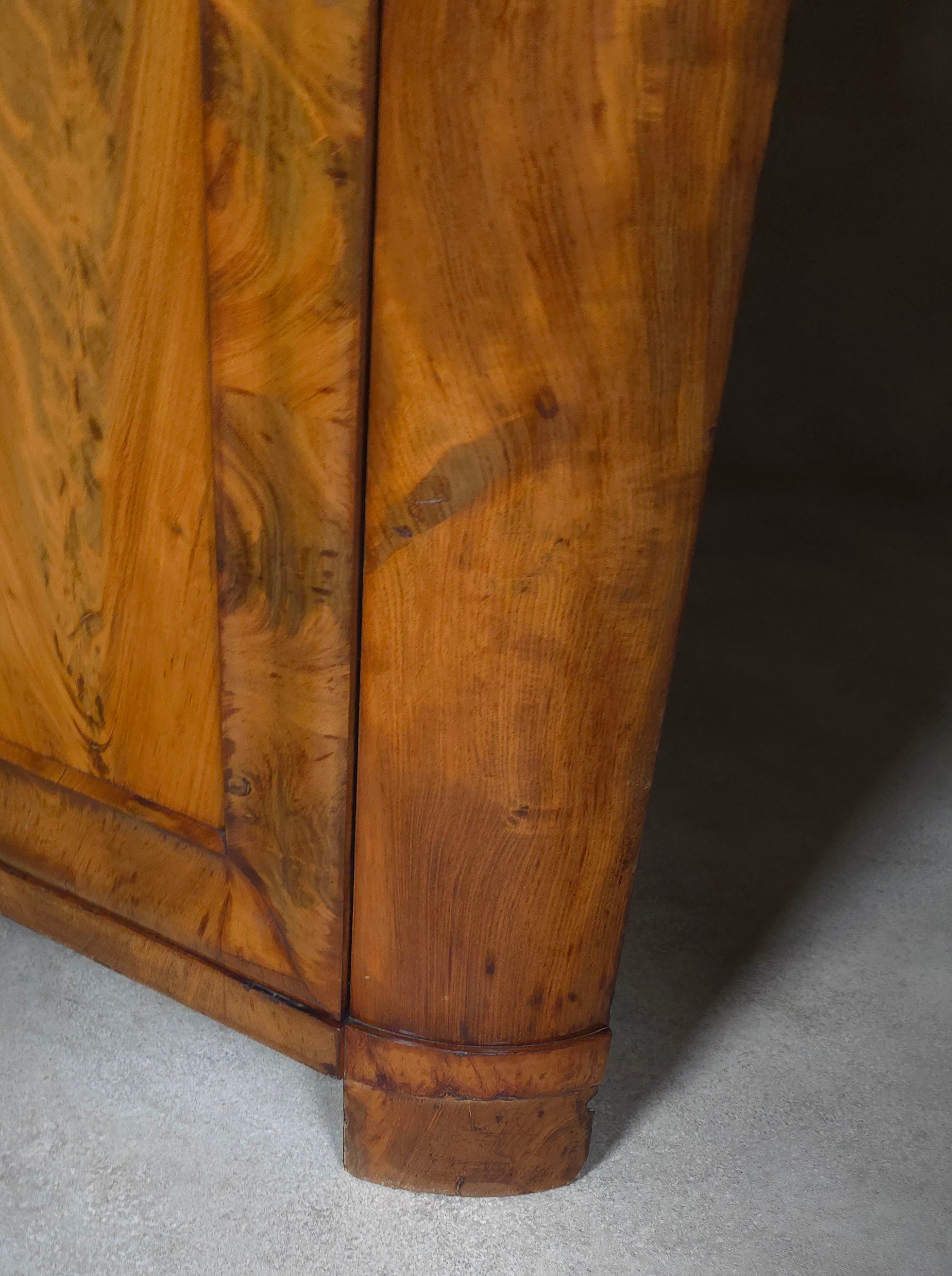 Antique Biedermeier Burr Walnut Corner Cabinet French Encoignure Cupboard C.1830