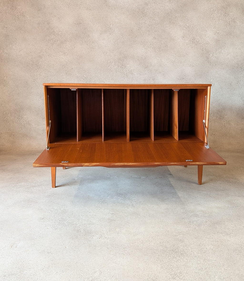 Mid Century Dynatron Teak Record Cabinet /Vinyl LP Storage Media Cupboard 1960s