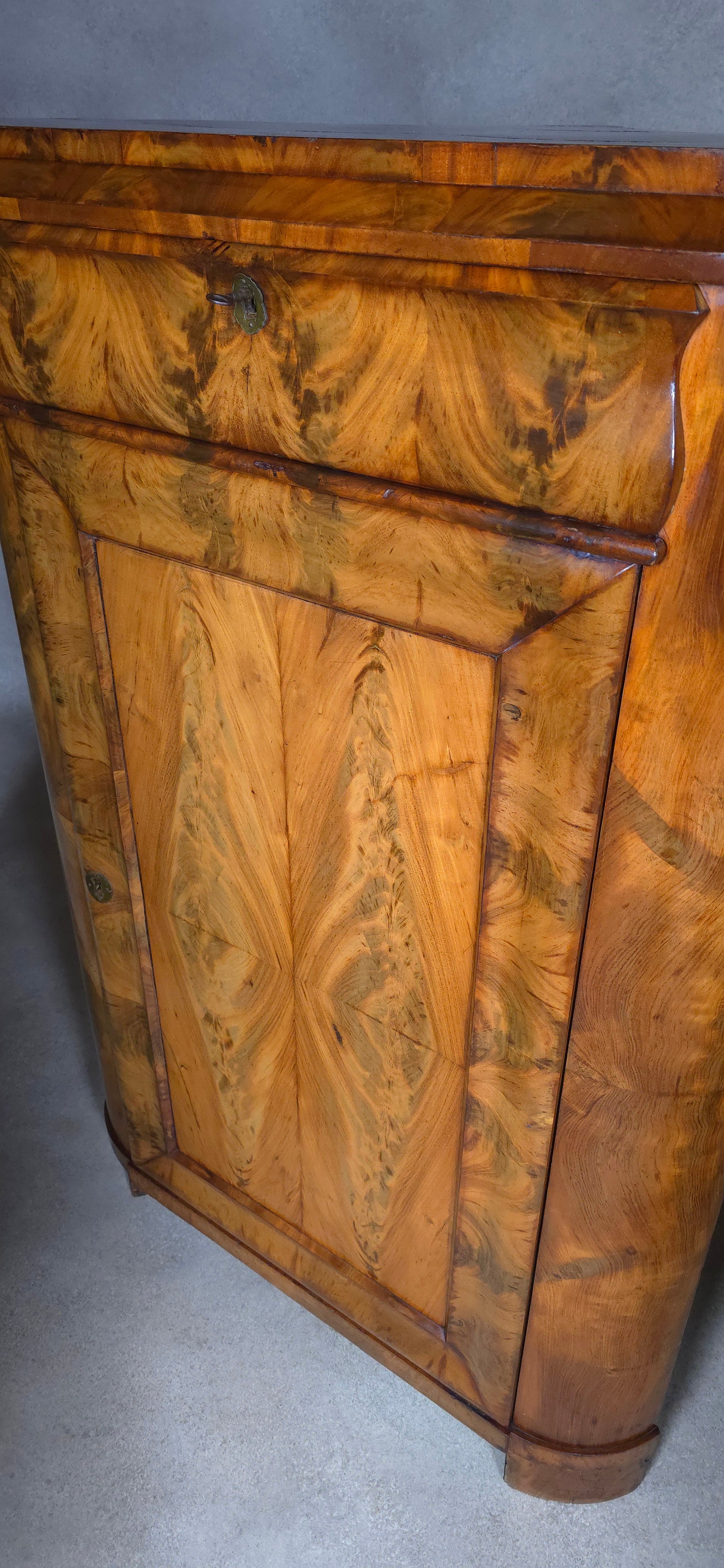 Antique Biedermeier Burr Walnut Corner Cabinet French Encoignure Cupboard C.1830