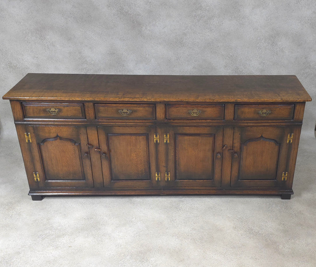 Large Handcrafted Titchmarsh & Goodwin Solid Oak 4-Door Sideboard Dresser Base Ogee Panel