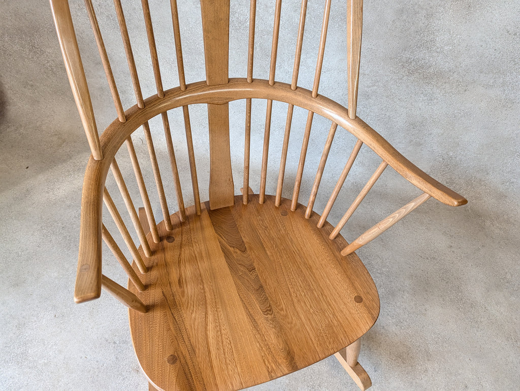 Ercol Chairmakers Rocking Chair With Crinoline Stretcher - Light Ash