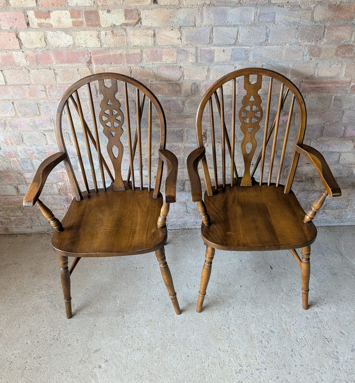 Set Of 6 Vintage Elm & Ash Wheelback Windsor Dining Chairs Includes 2 Carvers
